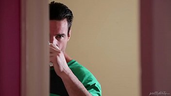 Nouveau Sexe D’étudiant De Mode à La Webcam Et Futai Avec Beau-père