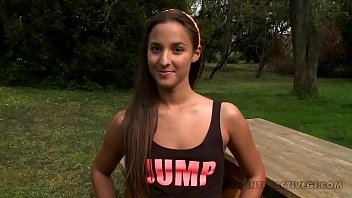 Le Sucer Très Bien Et Profondément Jusqu’à Avaler La Liberté