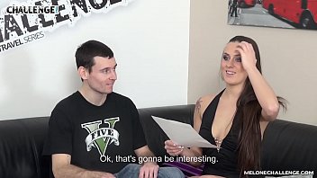 Jeune vierge au casting se bat pour avoir des relations sexuelles avec grand-mère XXX