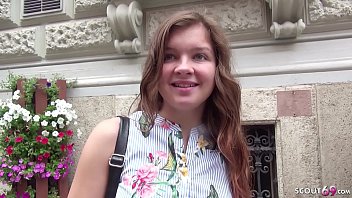 Payé et dégonflé dans le cul d’un ami doué