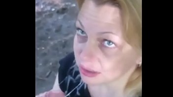 Porno avec une roumaine mature qui suce une bite