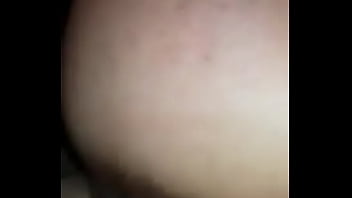 Une mature roumaine suce une bite et fait l’amour