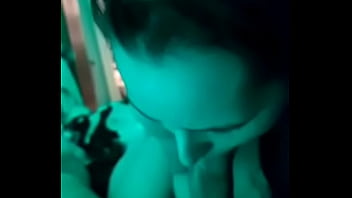 Film porno roumain avec une belle chatte