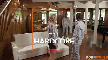 Candice Dare est amoureuse de deux blacks et a de multiples orgasmes