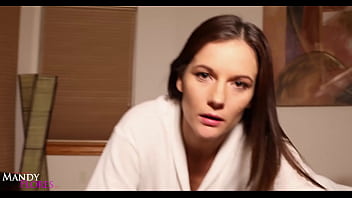 Belle Mary excitée la nuit et baisée par un ami