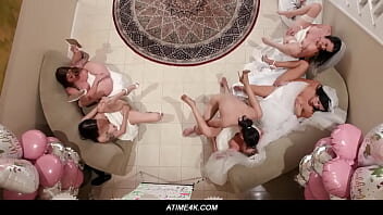 Orgie après le mariage avec des femmes nympho