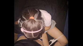 Le collègue a été filmé en train de recevoir une pipe et de se faire baiser